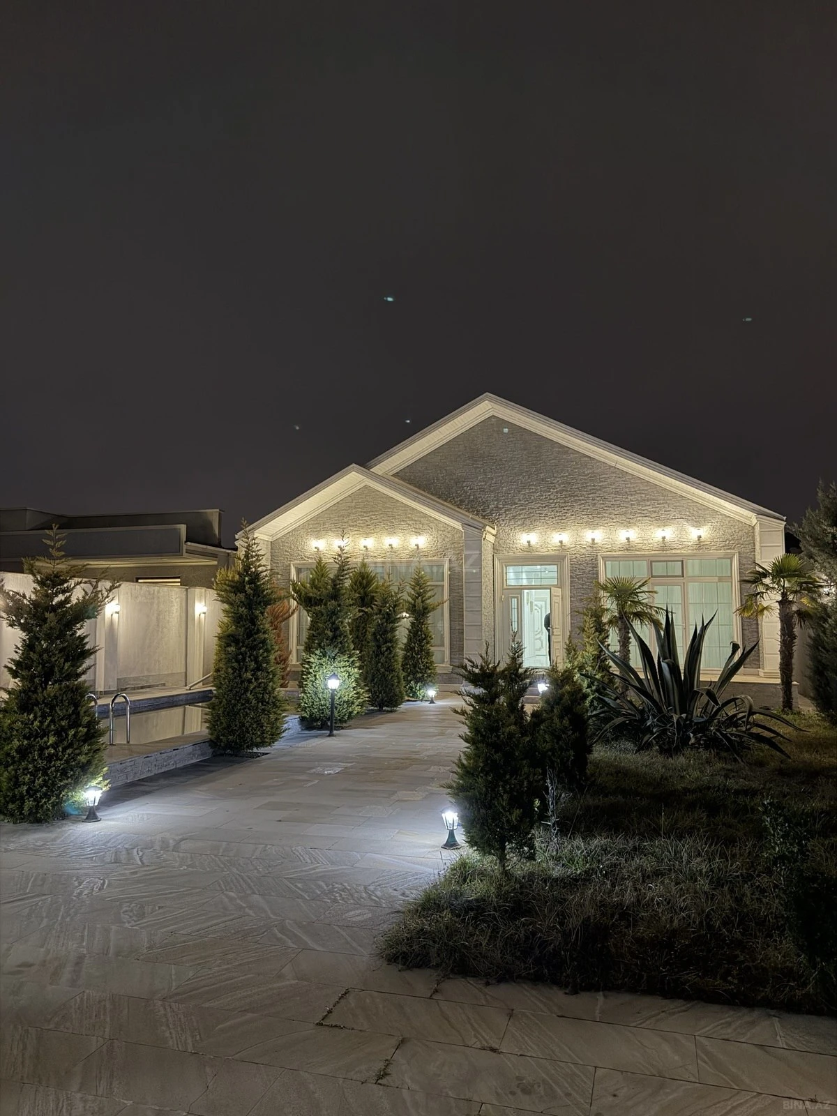 Kirayə verilir 4 otaqlı həyət evi 220 m²