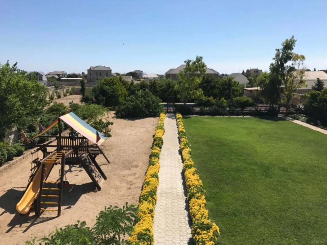 Kirayə verilir 5 otaqlı həyət evi 360 m²