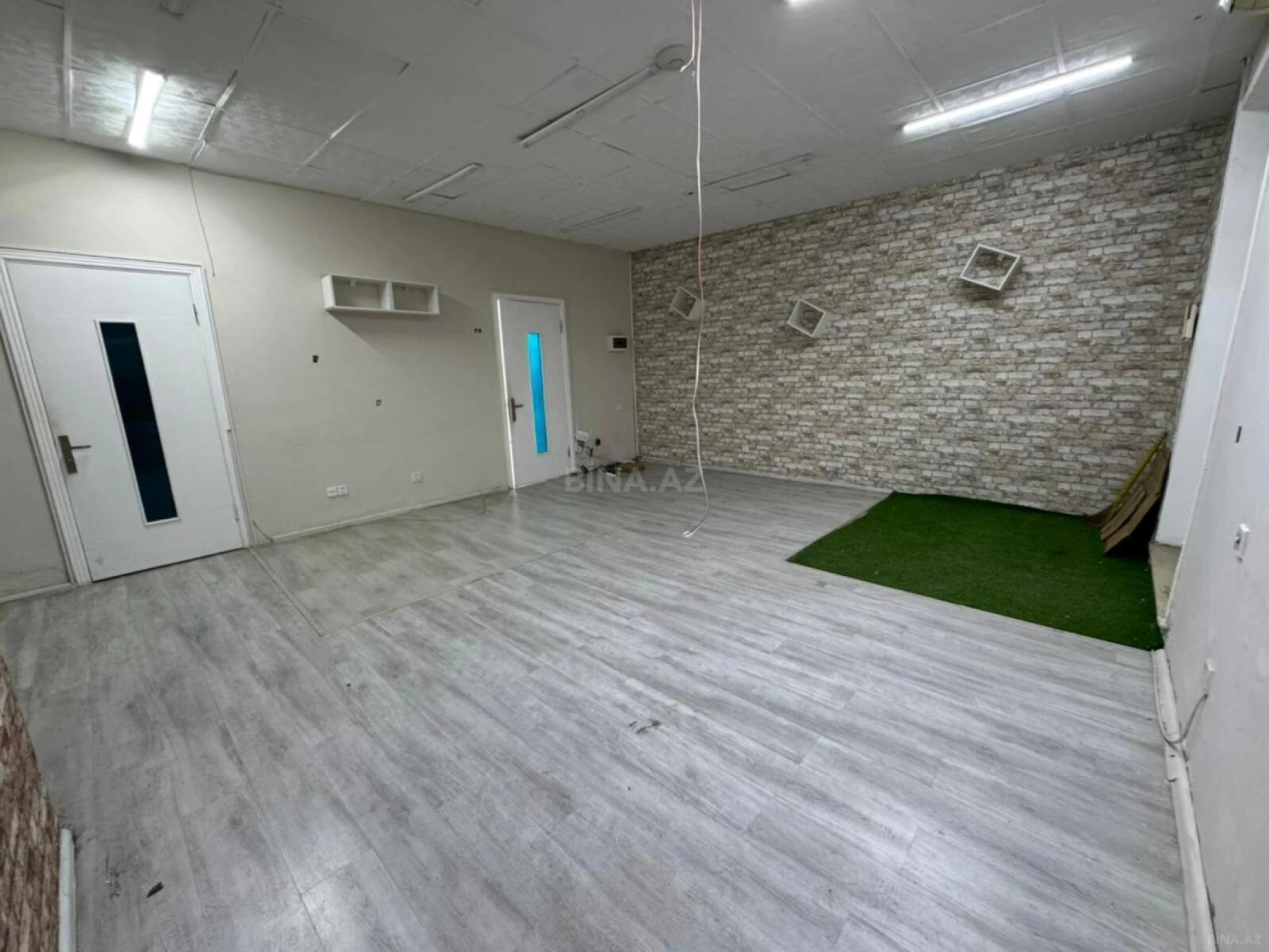 Kirayə verilir 4 otaqlı ofis 100 m²