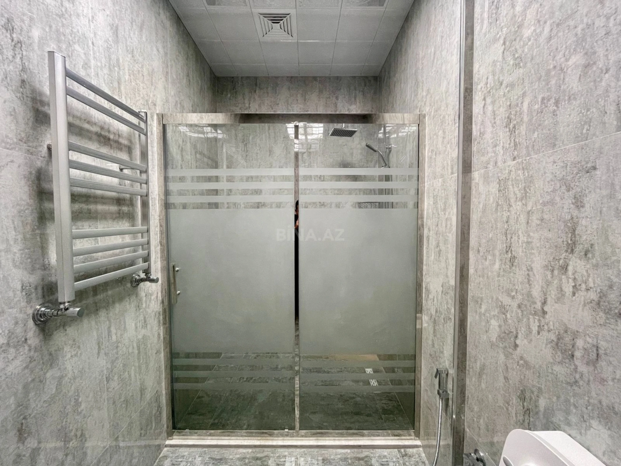 Kirayə verilir 2 otaqlı mənzil 60 m²