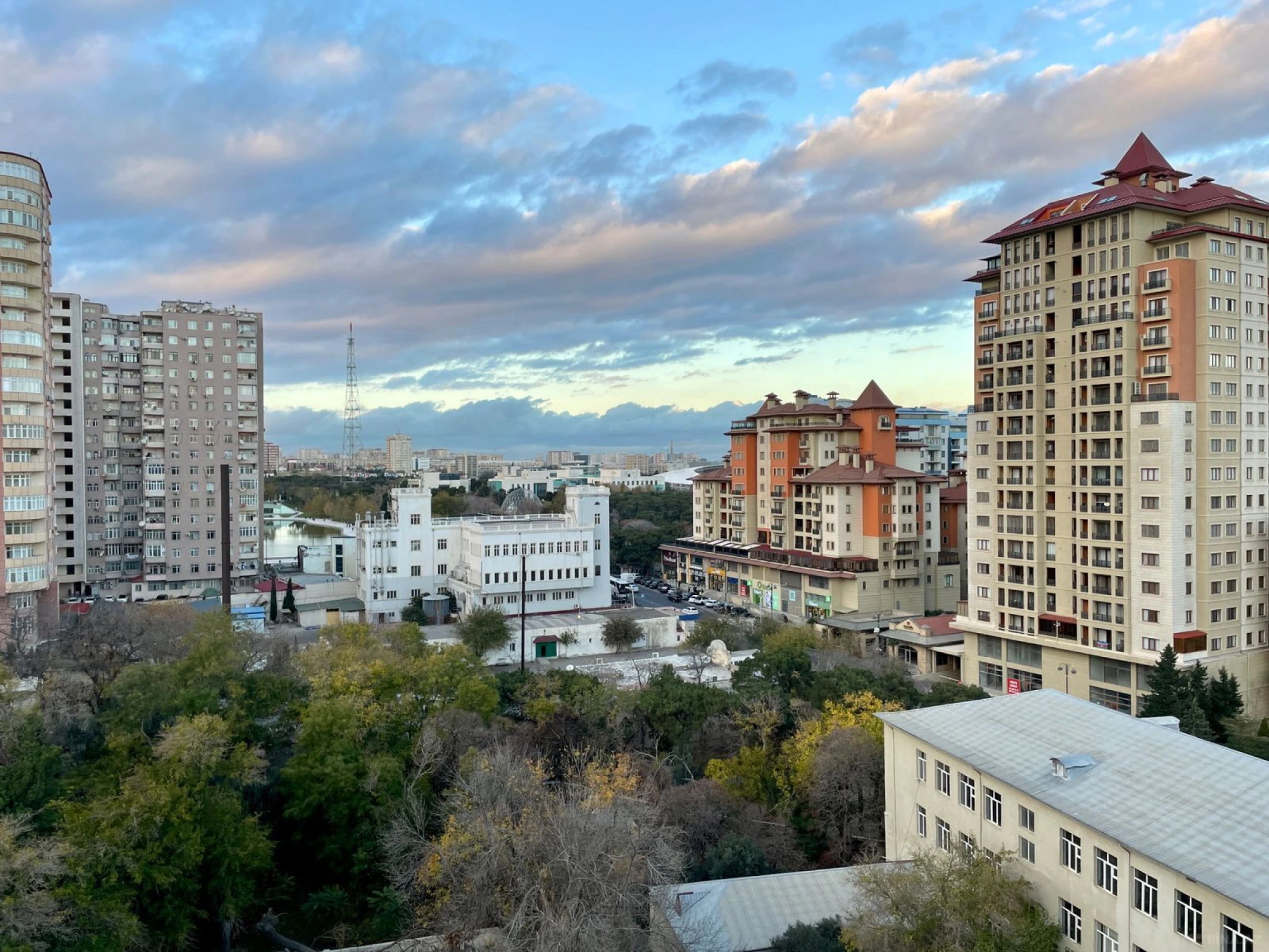 Kirayə verilir 2 otaqlı mənzil 60 m²