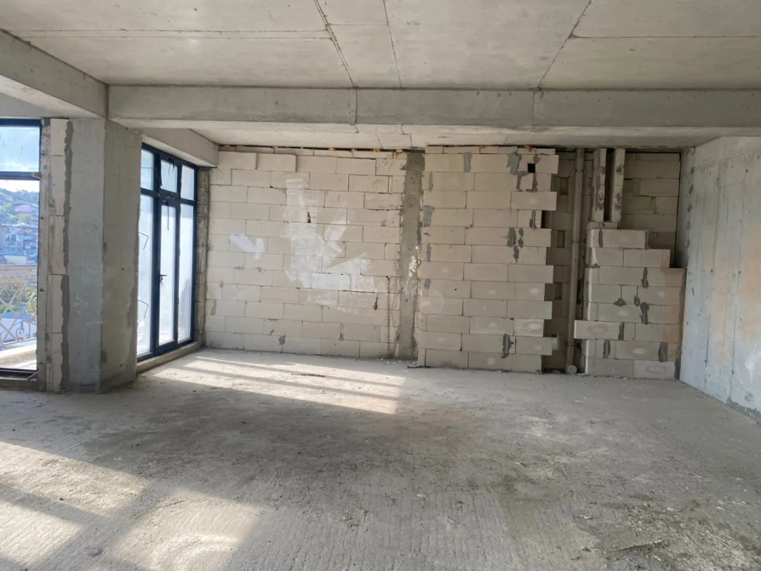 Satılır 3 otaqlı mənzil 152.5 m²