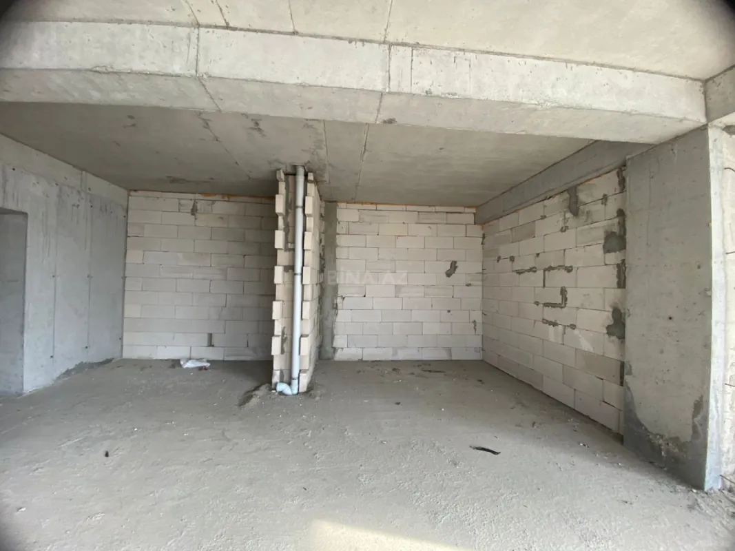 Satılır 3 otaqlı mənzil 152.5 m²