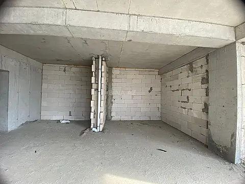 Satılır 3 otaqlı mənzil 152.5 m²