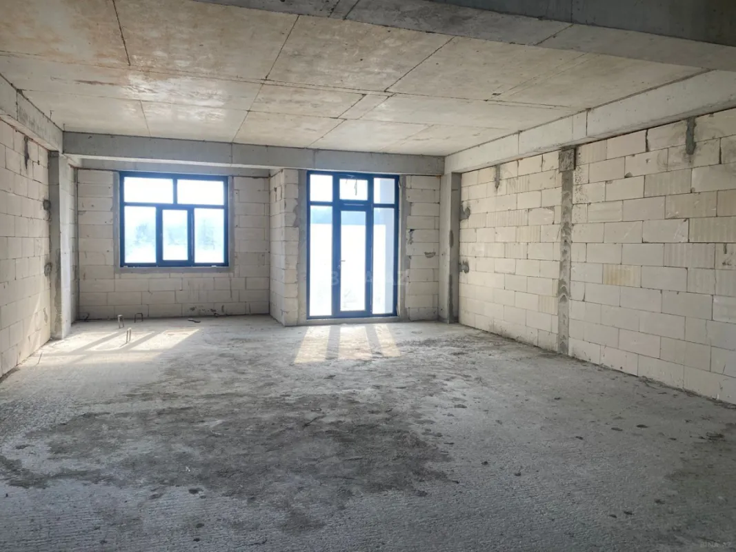 Satılır 3 otaqlı mənzil 152.5 m²