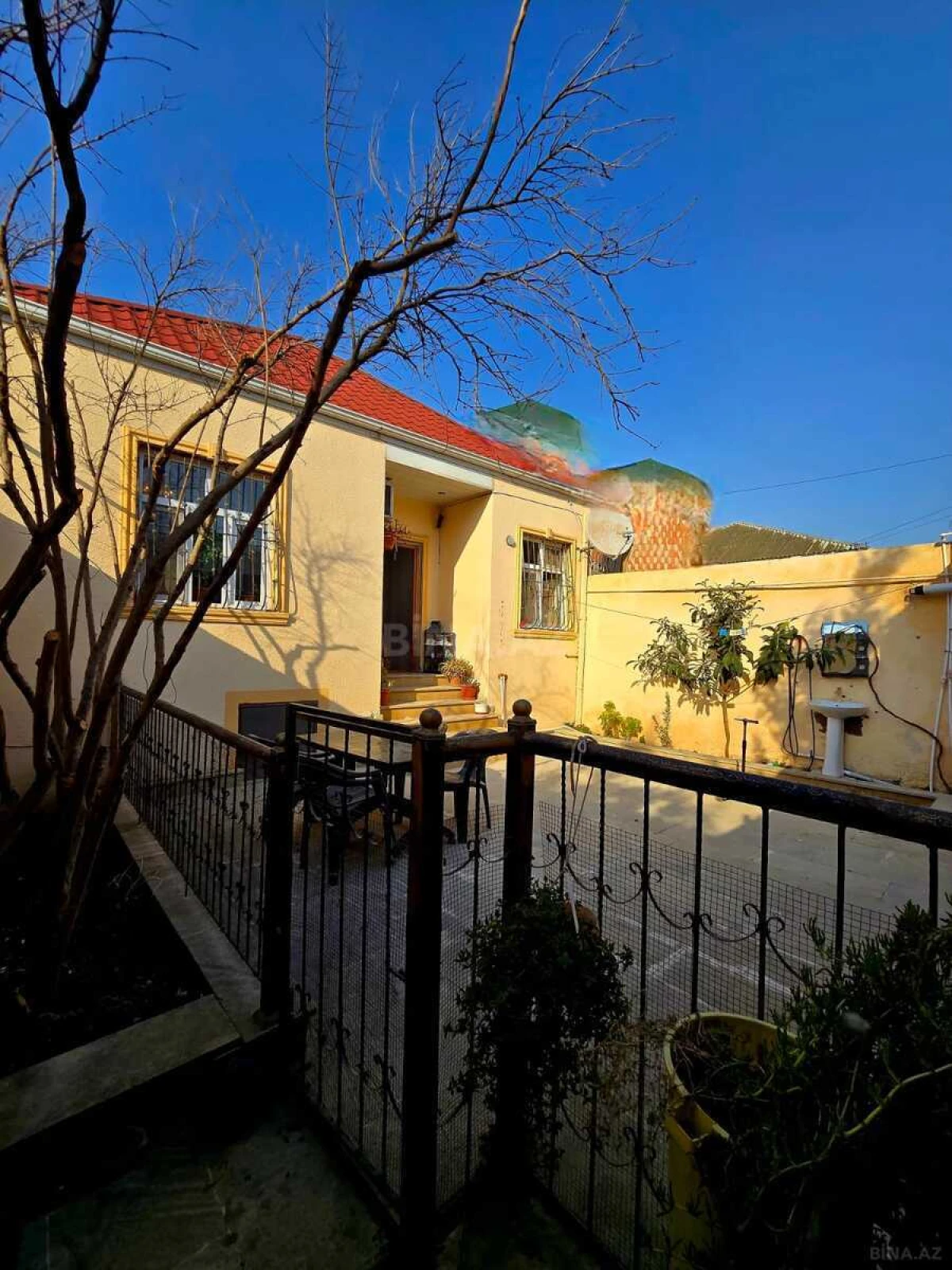 Satılır 3 otaqlı həyət evi 100 m²