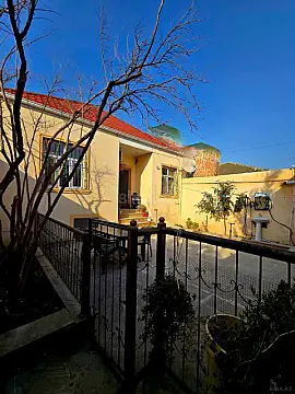 Satılır 3 otaqlı həyət evi 100 m²