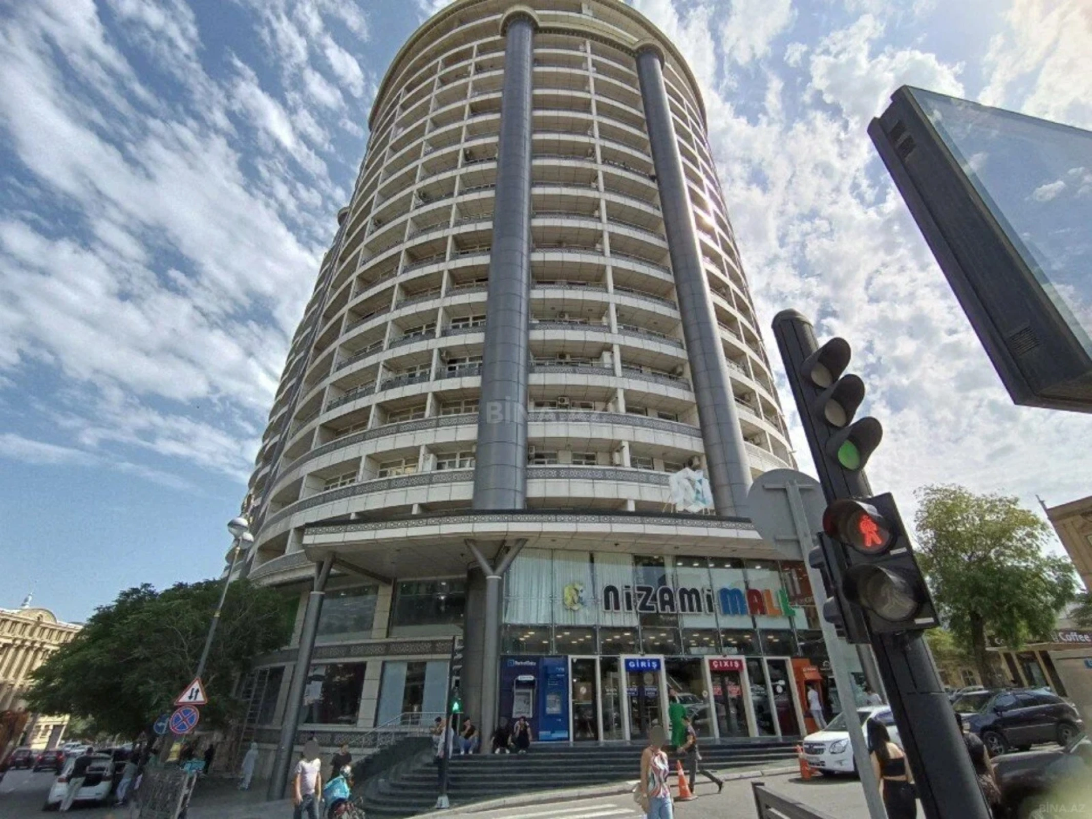 Satılır 2 otaqlı mənzil 60 m²
