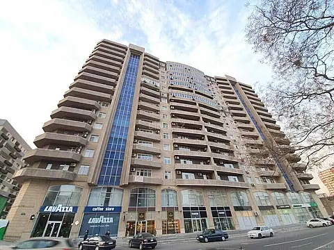 Kirayə verilir 3 otaqlı mənzil 160 m² — Bakı 3 otaq 160.00 m²