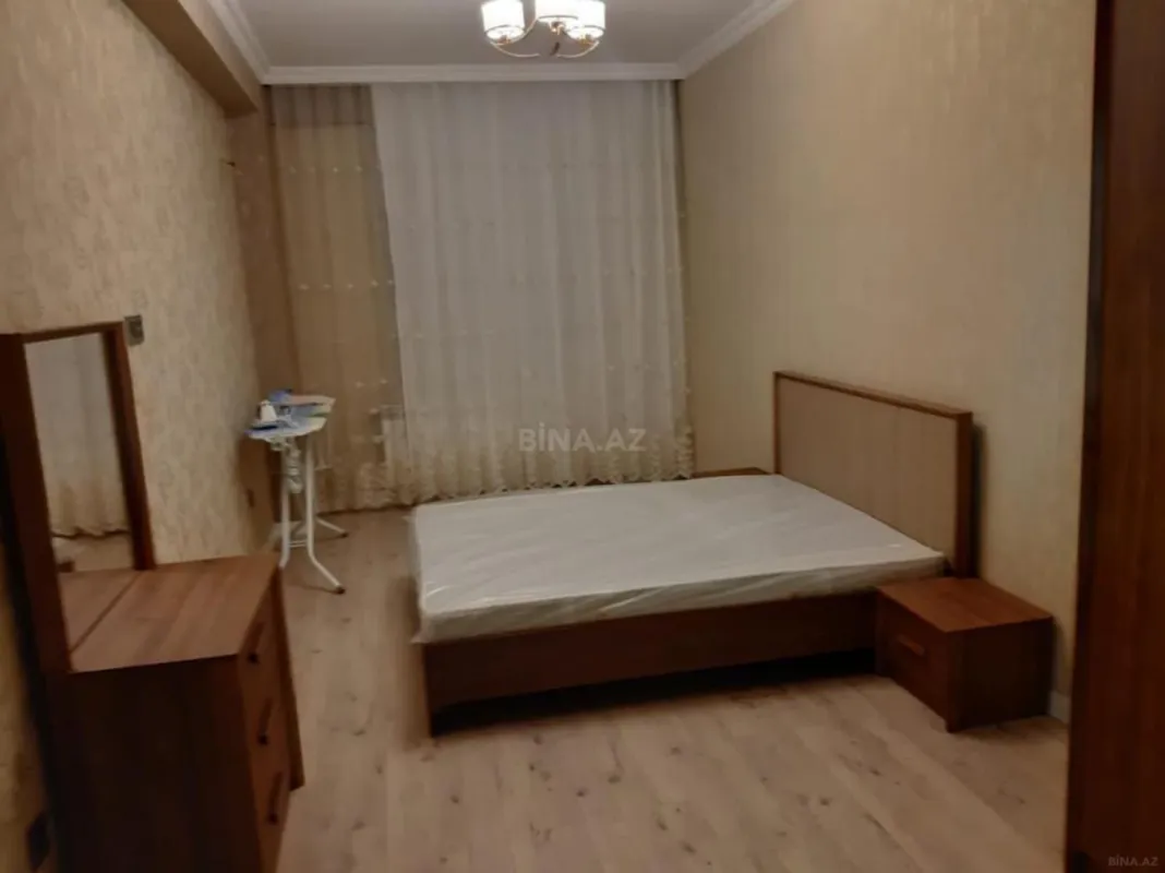 Kirayə verilir 3 otaqlı mənzil 160 m²