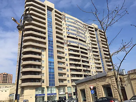 Kirayə verilir 3 otaqlı mənzil 160 m²