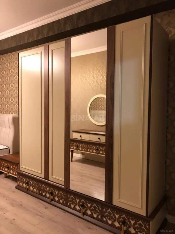 Kirayə verilir 3 otaqlı mənzil 160 m²