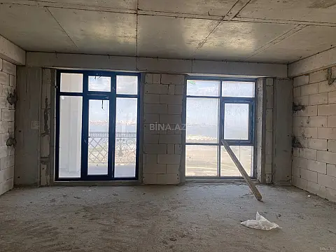 Satılır 4 otaqlı mənzil 178.5 m²