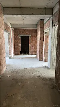 Satılır 3 otaqlı mənzil 140.6 m²