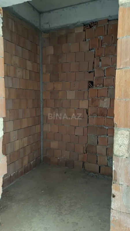 Satılır 3 otaqlı mənzil 140.6 m²