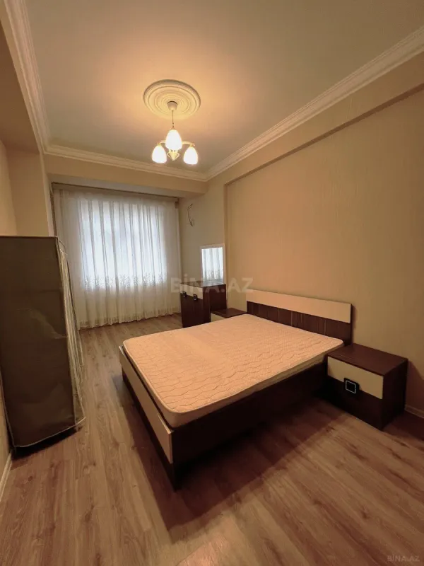 Kirayə verilir 2 otaqlı mənzil 100 m²