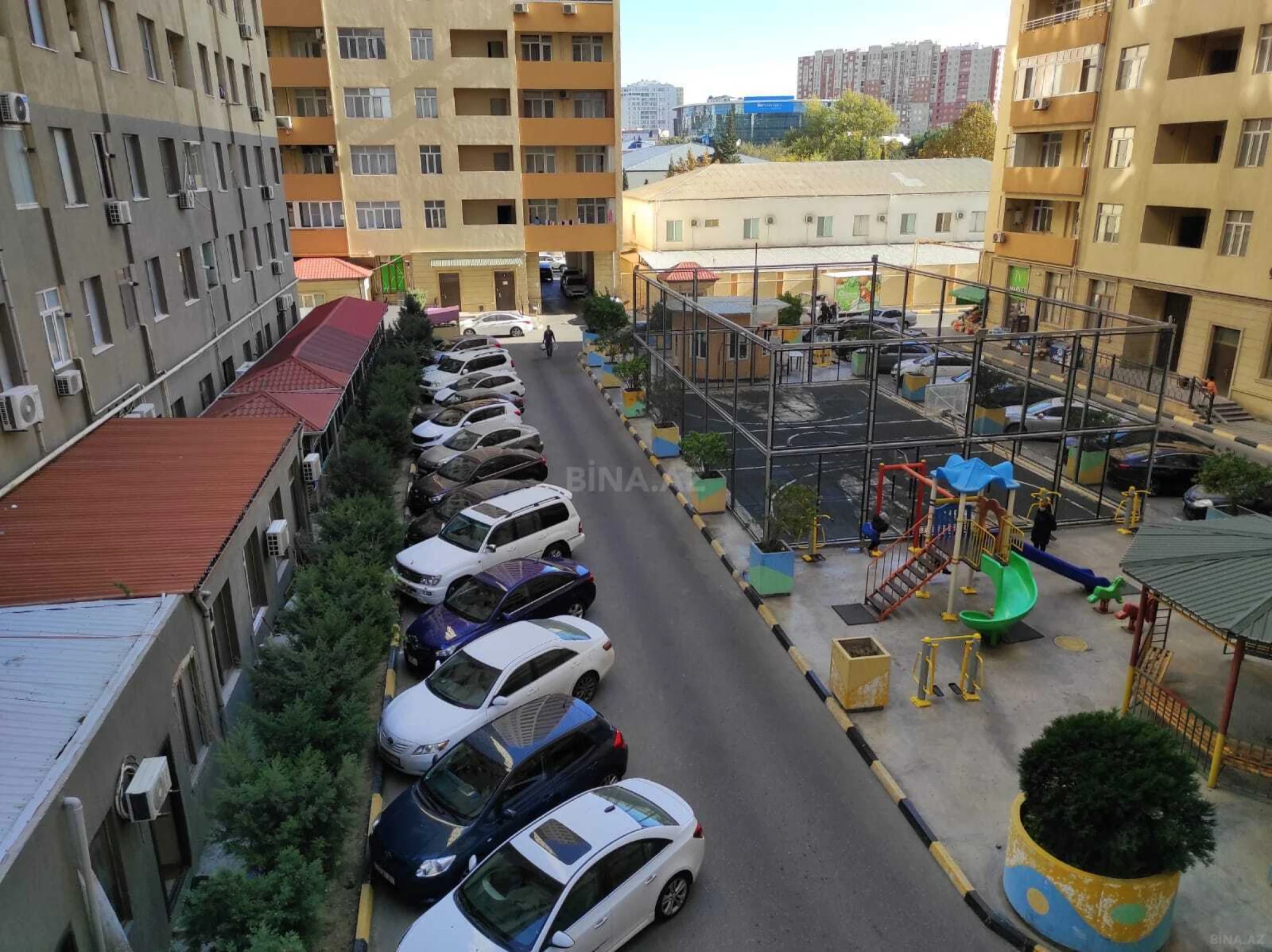Kirayə verilir 2 otaqlı mənzil 100 m²