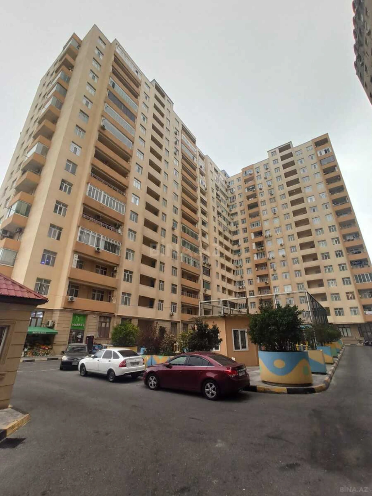 Kirayə verilir 2 otaqlı mənzil 100 m²