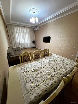 Kirayə verilir 2 otaqlı mənzil 100 m²
