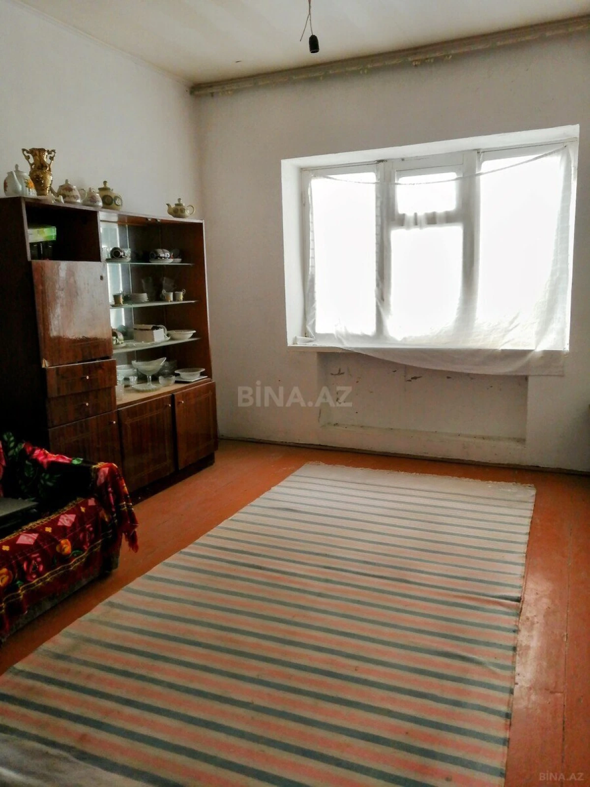 Satılır 4 otaqlı həyət evi 300 m²