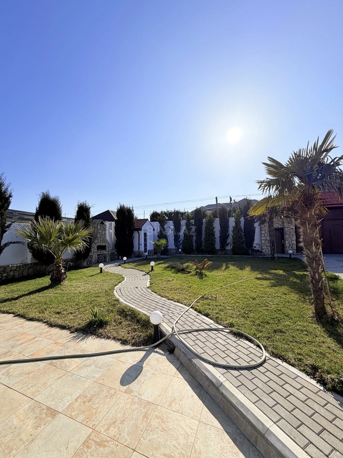 Kirayə verilir 5 otaqlı həyət evi 360 m²