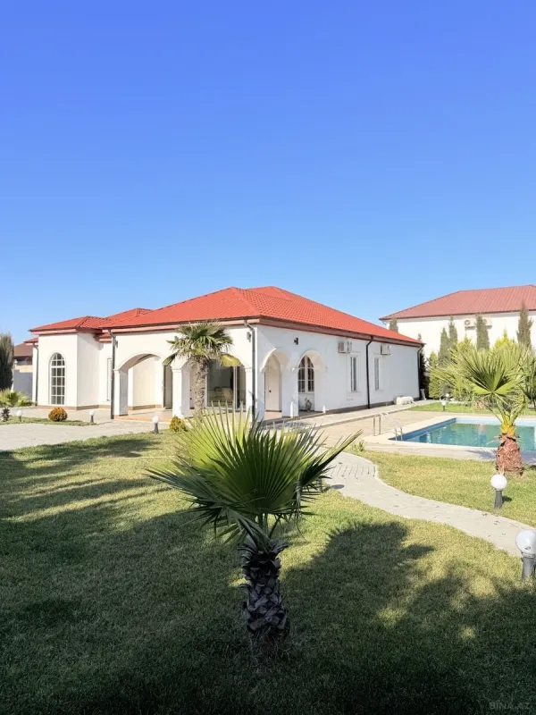 Kirayə verilir 5 otaqlı həyət evi 360 m²