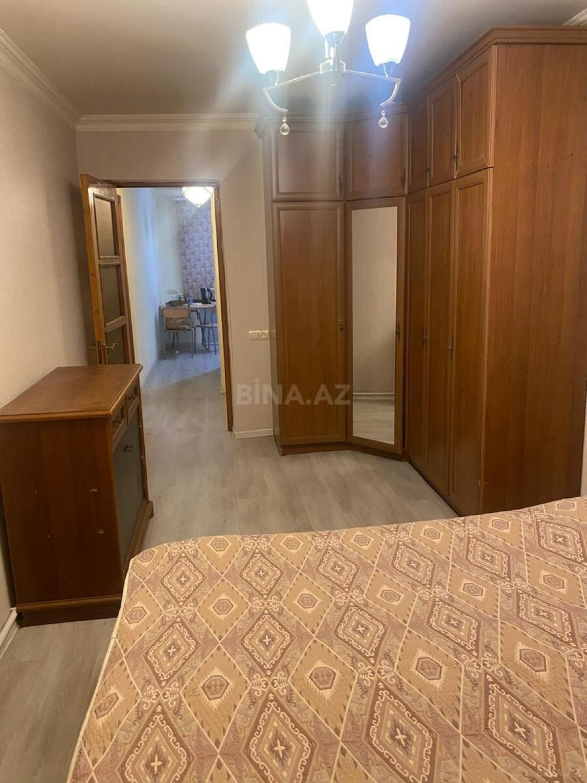 Kirayə verilir 2 otaqlı mənzil 60 m²