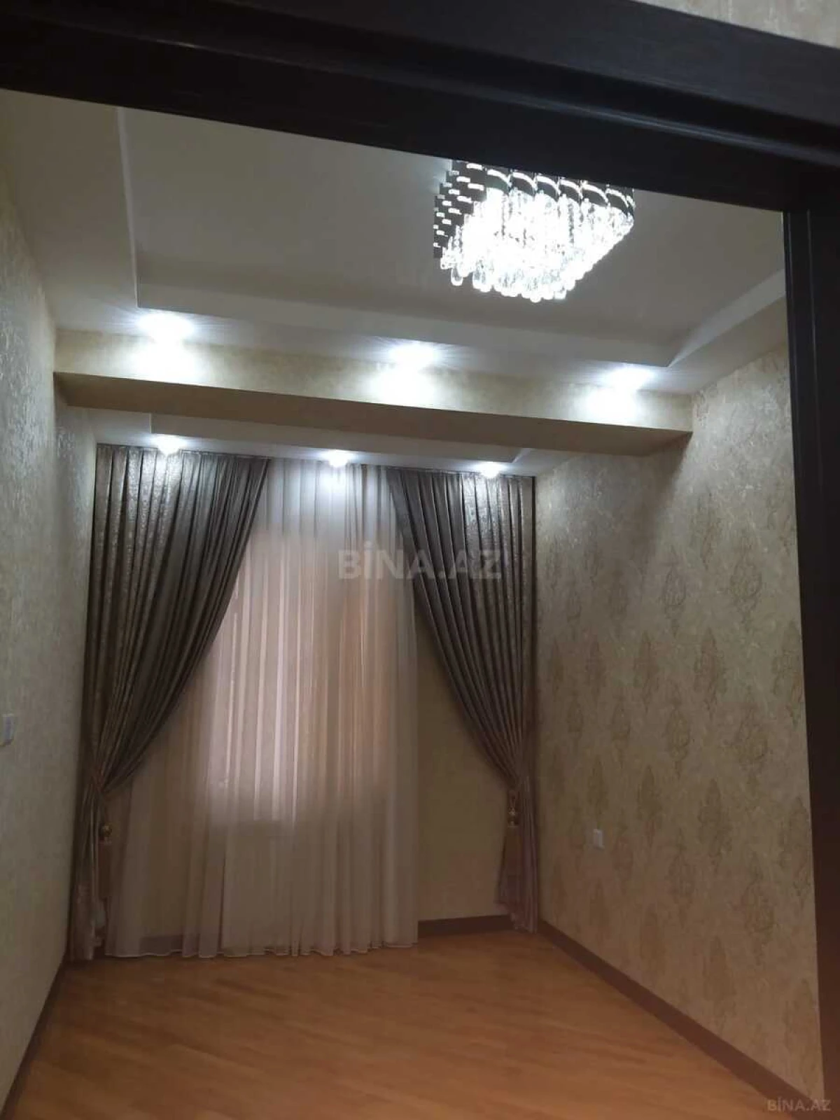 Satılır 3 otaqlı mənzil 101 m²