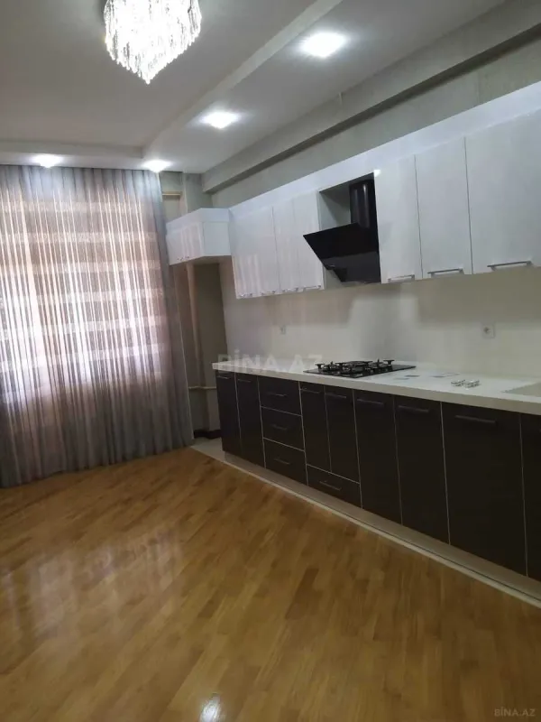 Satılır 3 otaqlı mənzil 101 m²