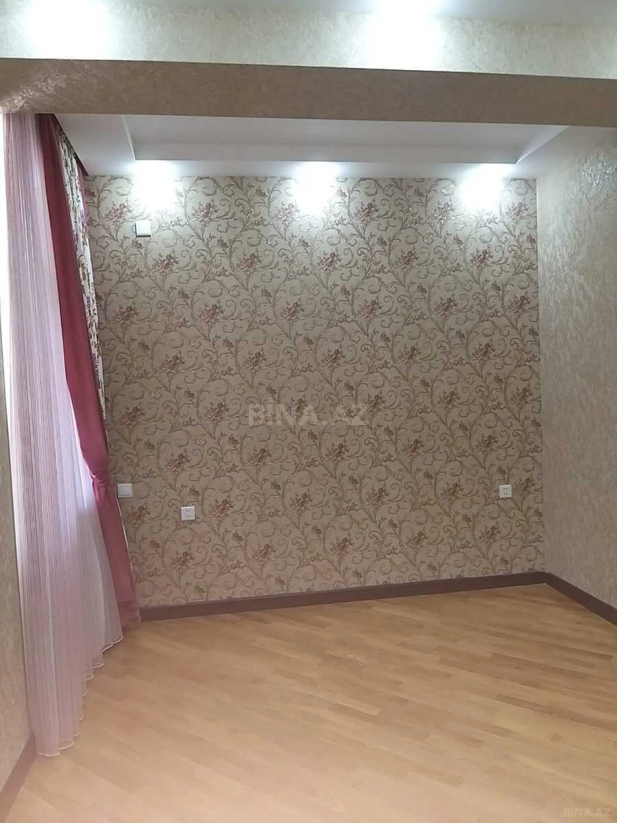 Satılır 3 otaqlı mənzil 101 m²