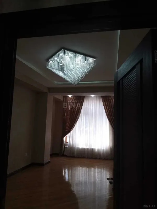 Satılır 3 otaqlı mənzil 101 m²