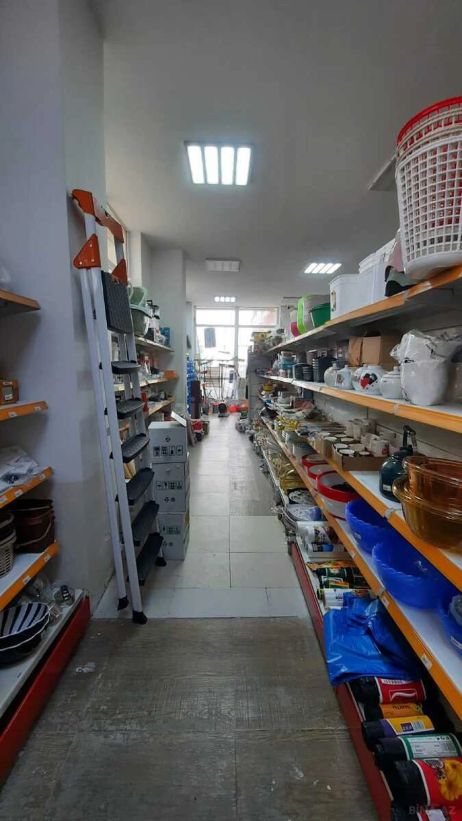 Satılır obyekt 105 m²