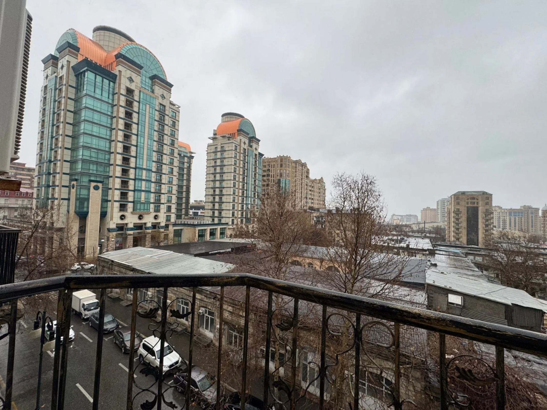 Satılır 2 otaqlı mənzil 65 m²