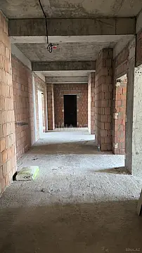 Satılır 4 otaqlı mənzil 251.4 m²