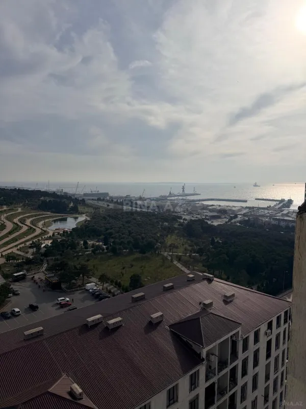 Satılır 3 otaqlı mənzil 114 m²