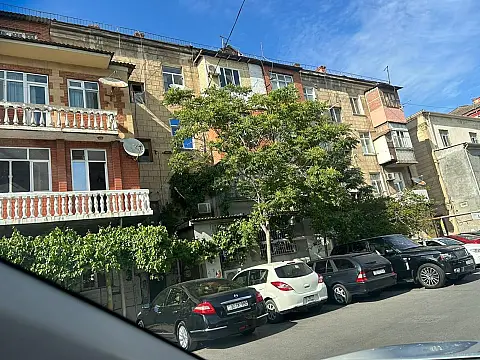 Kirayə verilir 4 otaqlı mənzil 90 m²