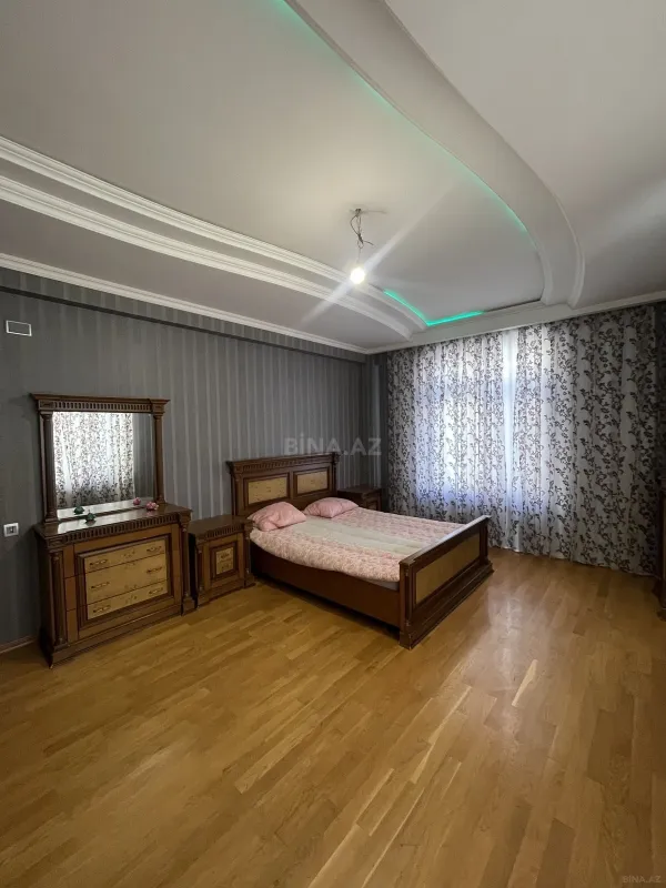 Kirayə verilir 3 otaqlı mənzil 150 m²