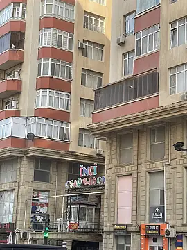 Kirayə verilir 3 otaqlı mənzil 150 m²