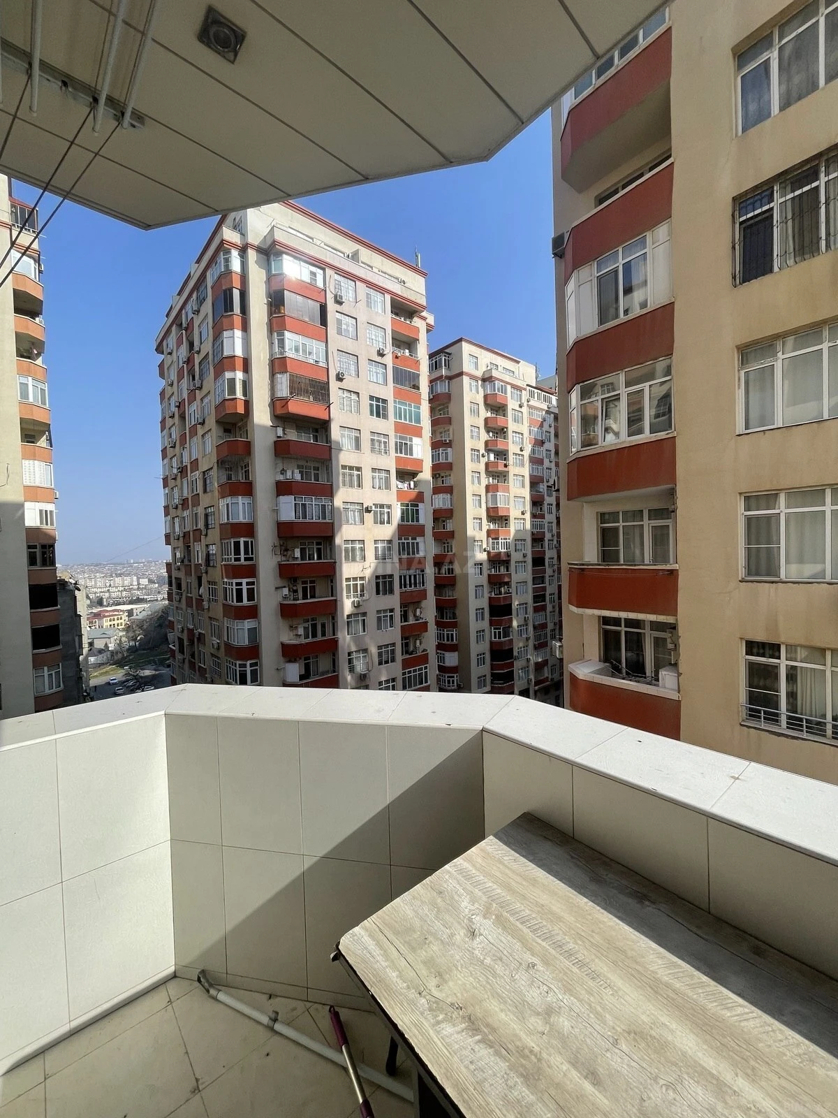 Kirayə verilir 3 otaqlı mənzil 150 m²