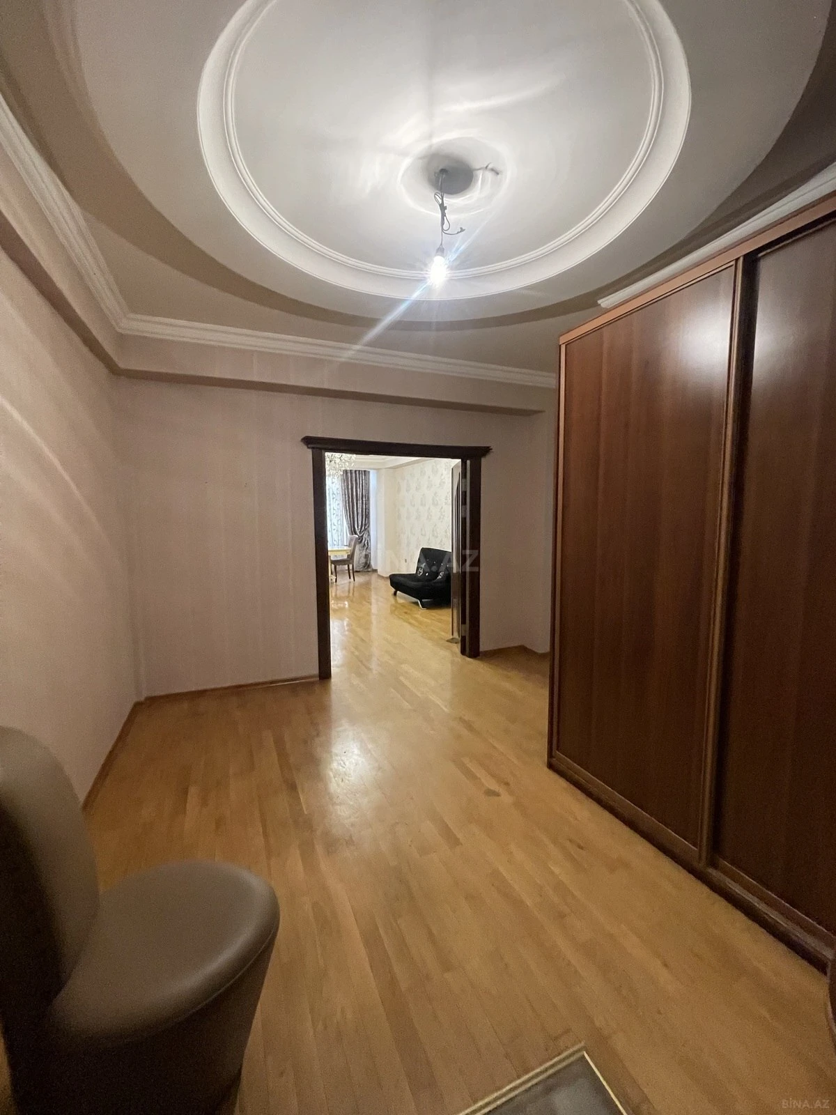 Kirayə verilir 3 otaqlı mənzil 150 m²