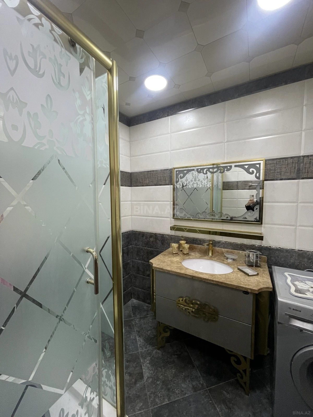 Kirayə verilir 3 otaqlı mənzil 150 m²