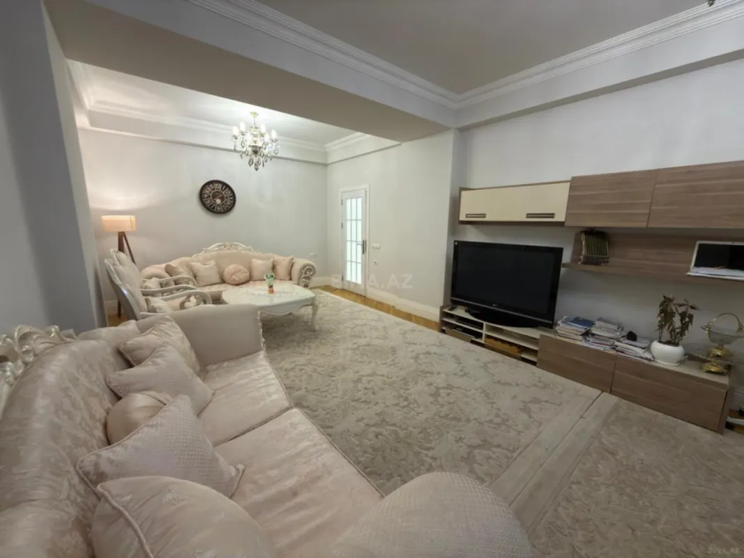 Satılır 3 otaqlı mənzil 150 m²