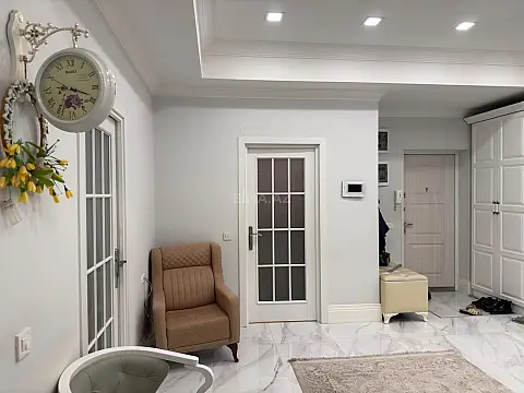 Satılır 3 otaqlı mənzil 150 m²