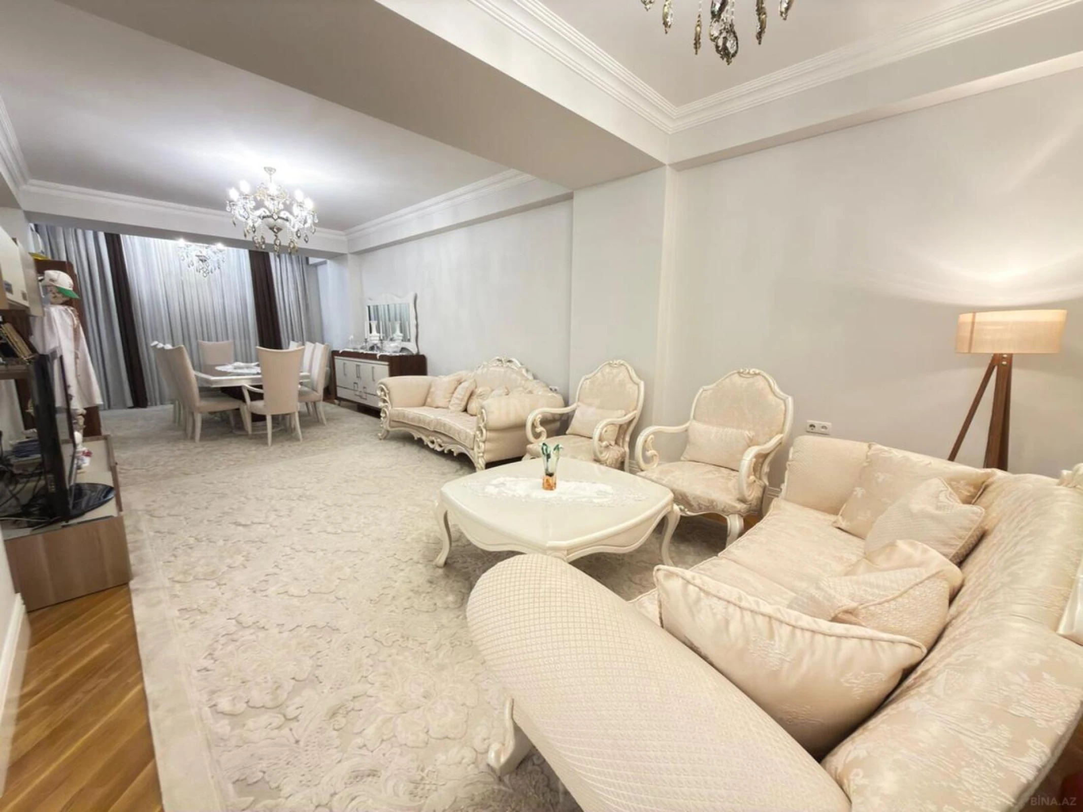 Satılır 3 otaqlı mənzil 150 m²