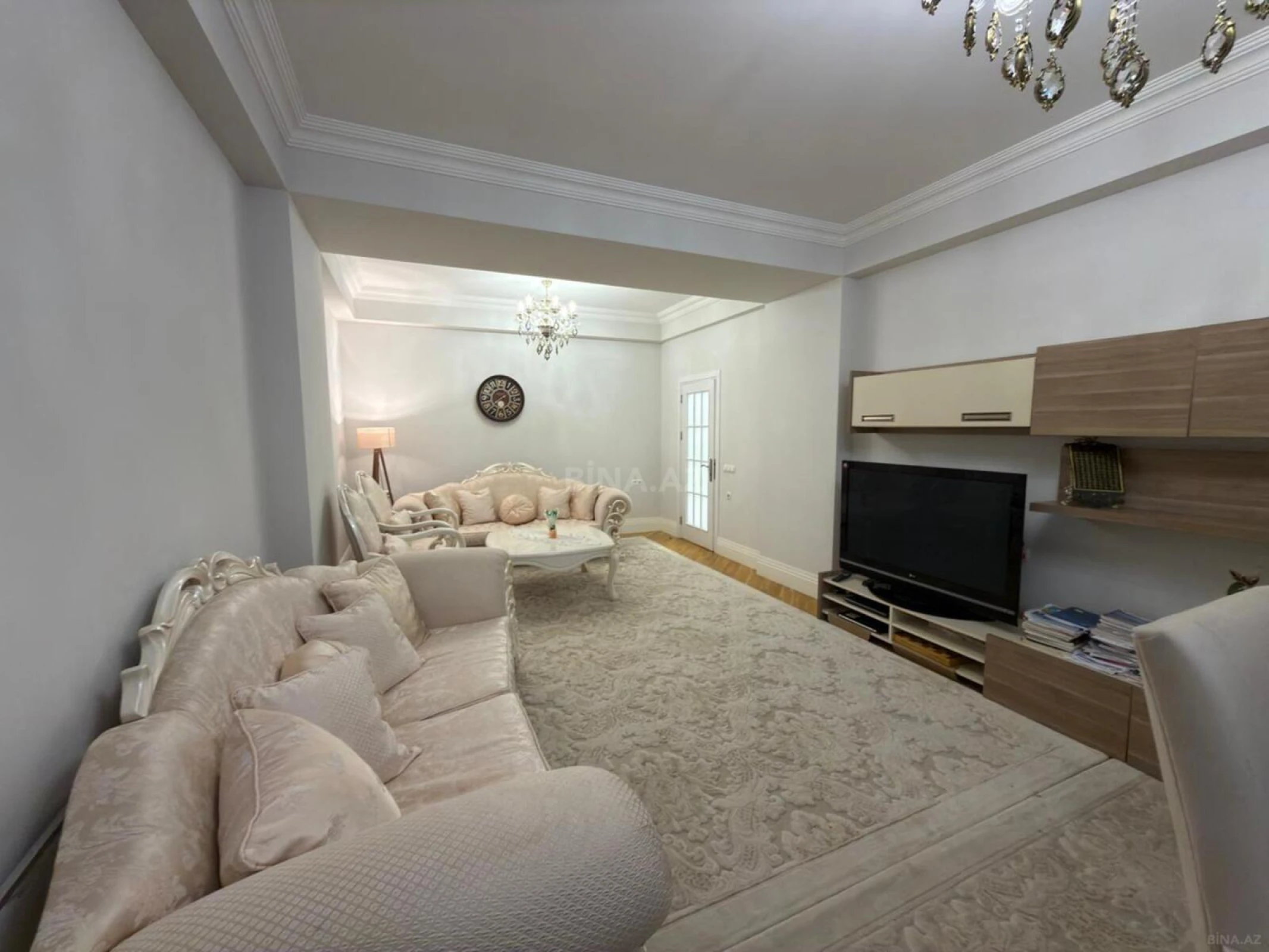 Satılır 3 otaqlı mənzil 150 m²