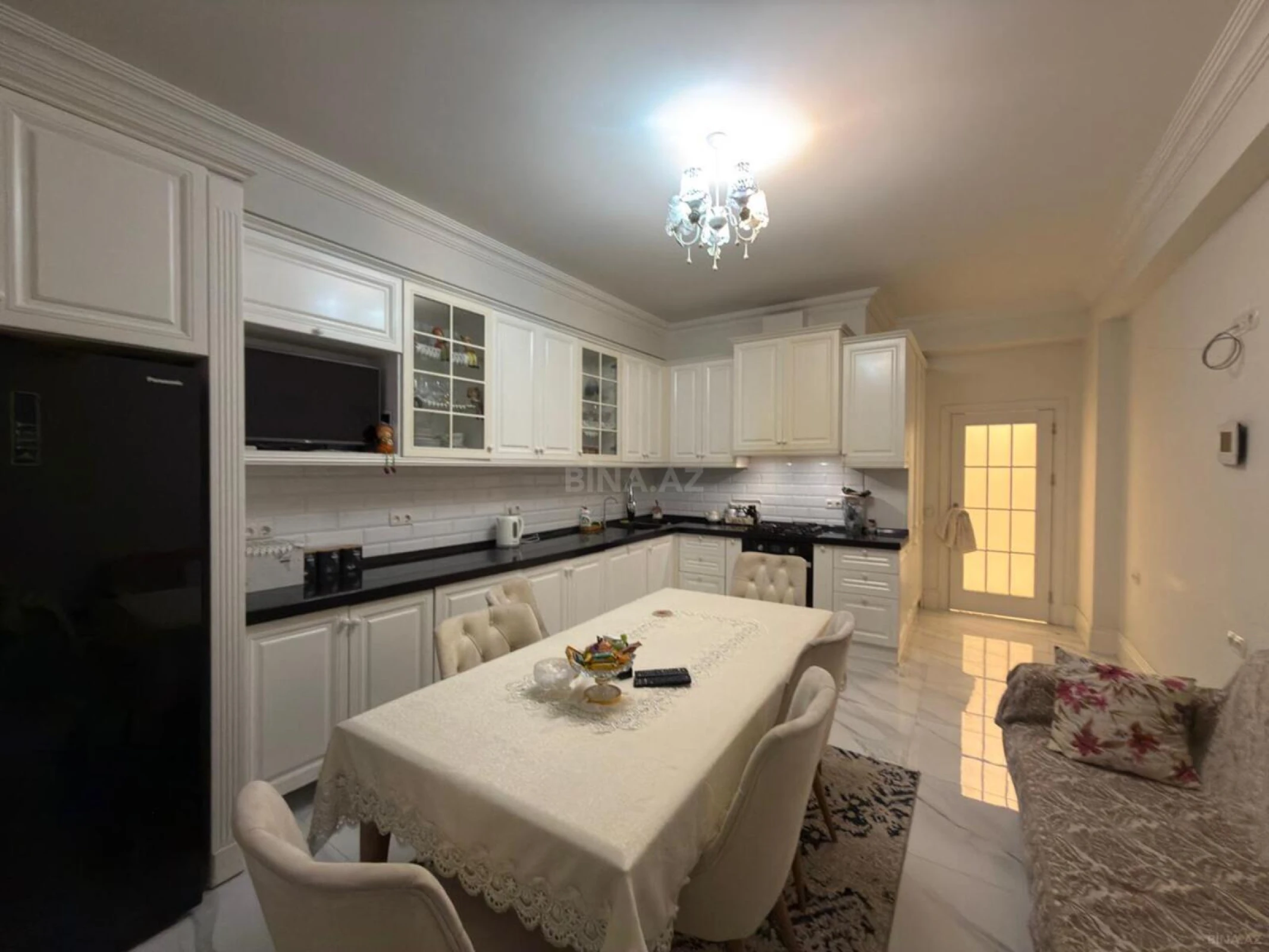 Satılır 3 otaqlı mənzil 150 m²