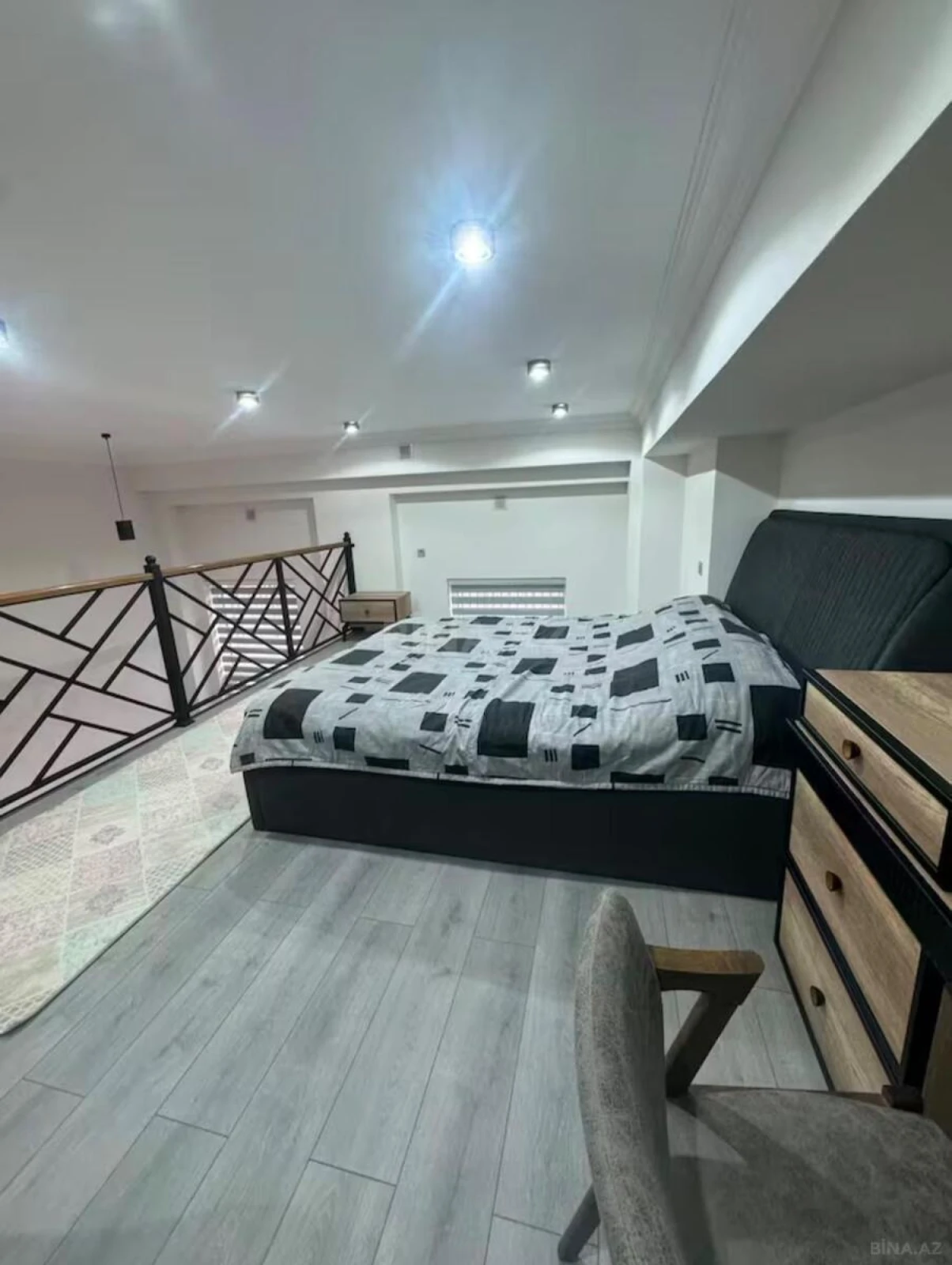 Kirayə verilir 2 otaqlı mənzil 80 m²