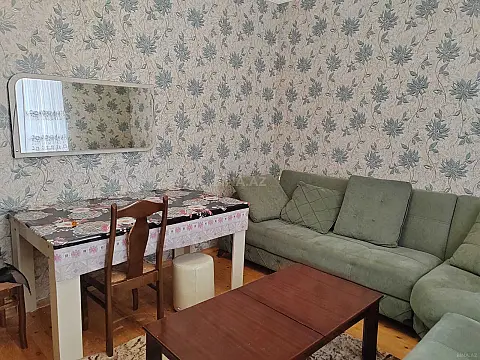 Kirayə verilir 2 otaqlı mənzil 55 m²