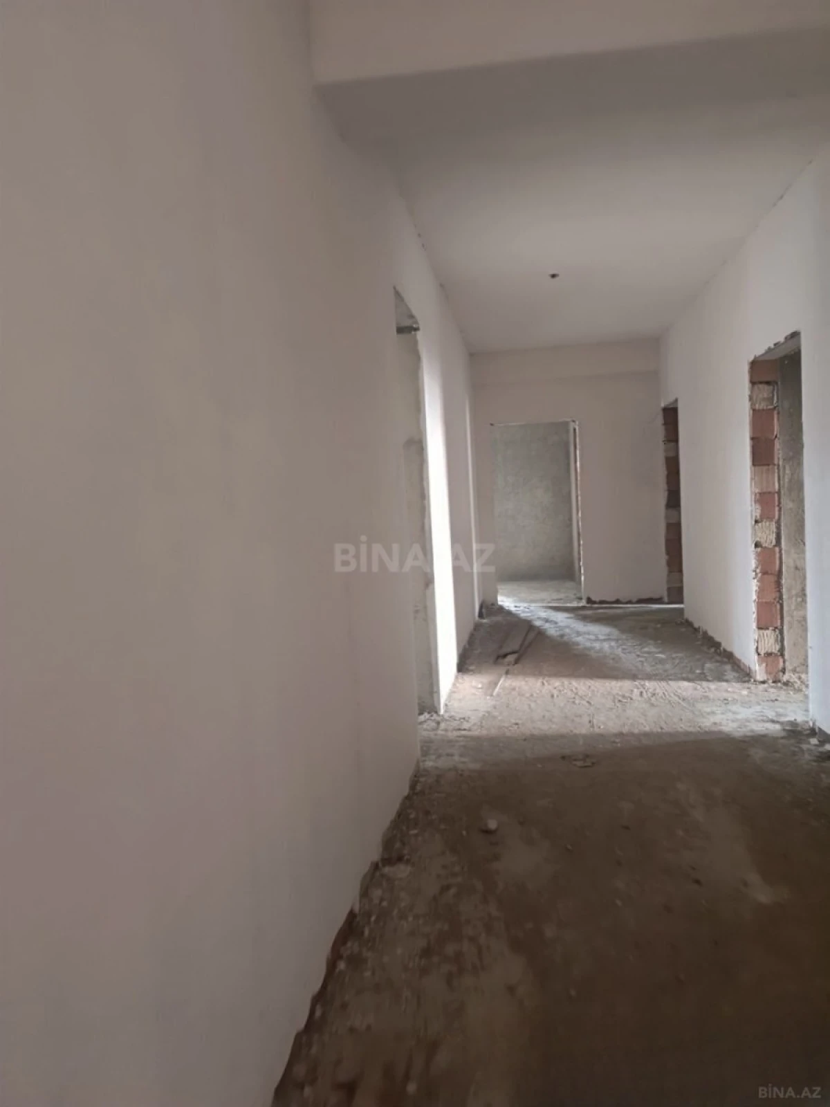 Satılır 2 otaqlı mənzil 85 m²