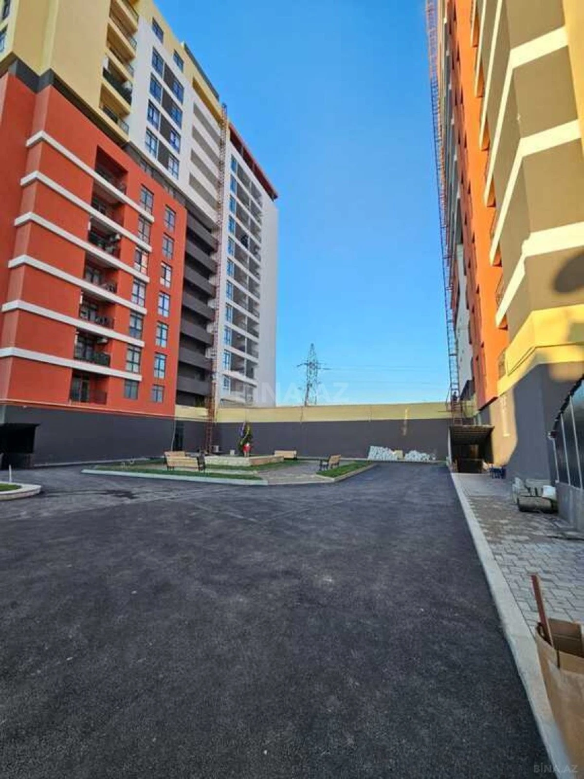 Satılır 2 otaqlı mənzil 85 m²